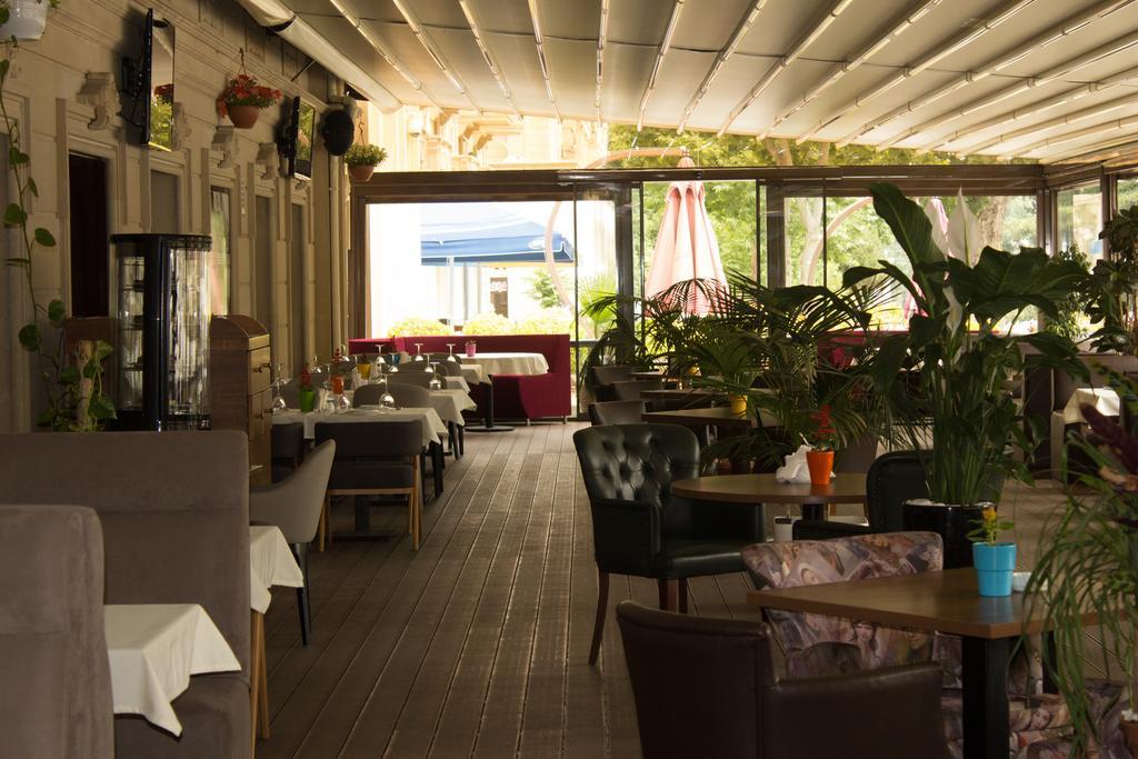 Vego Hotel Gjandža Exteriér fotografie
